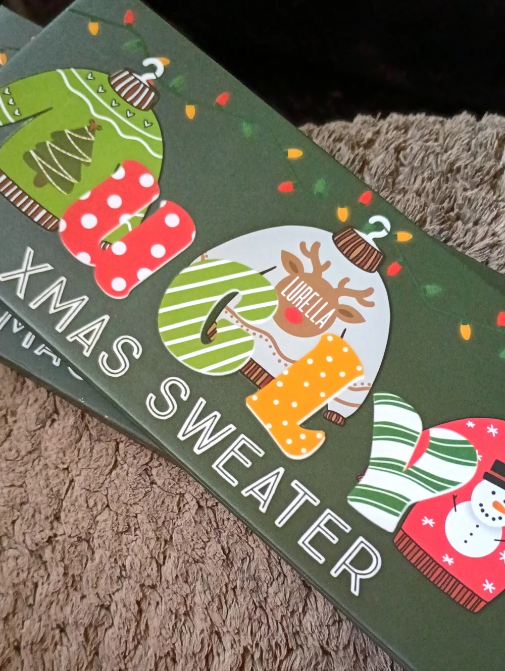 Xmas Sweater Eyeshadow Palette